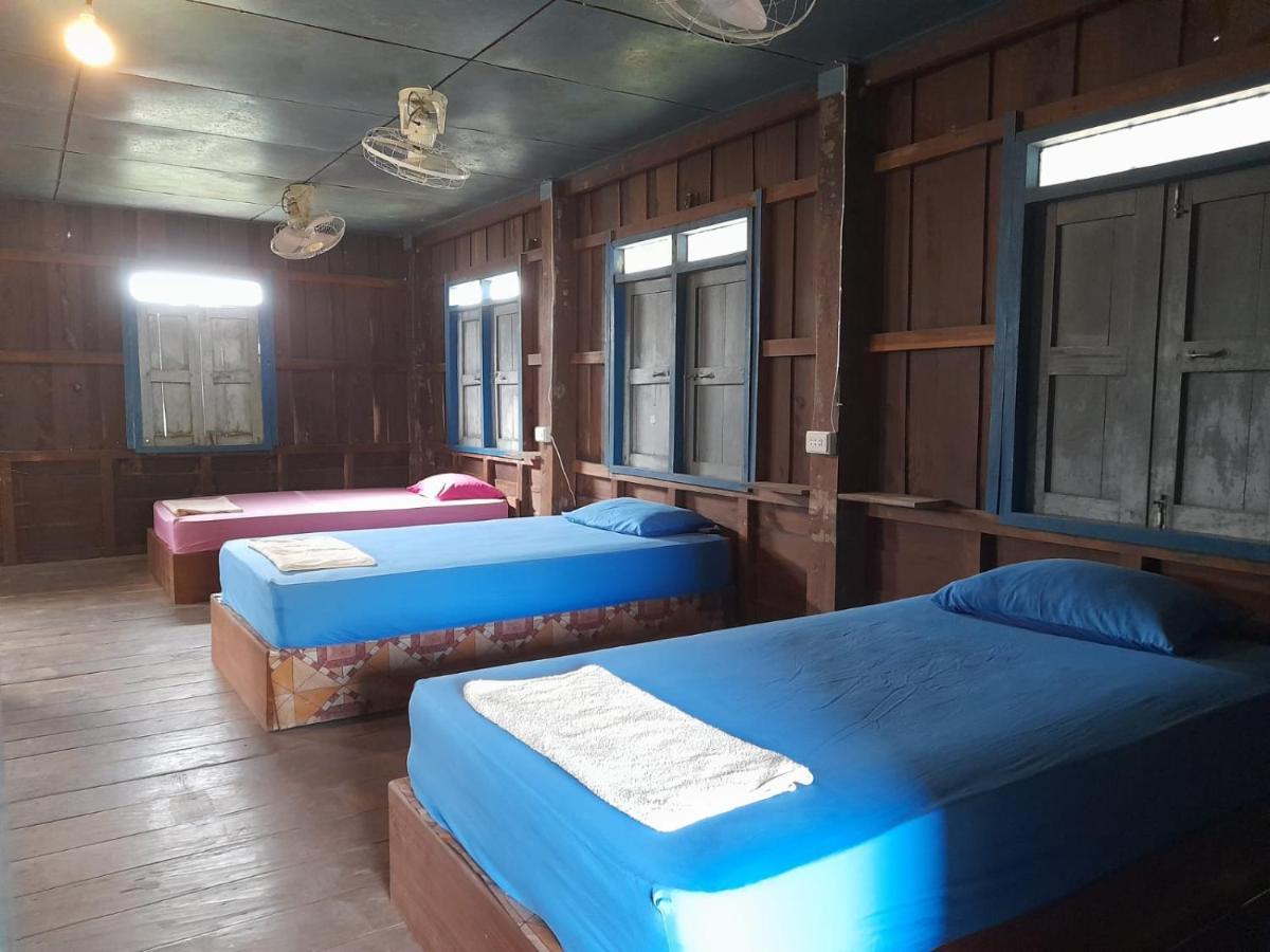 Ta'S Dorm Dondet Ostello Ban Dondét Esterno foto