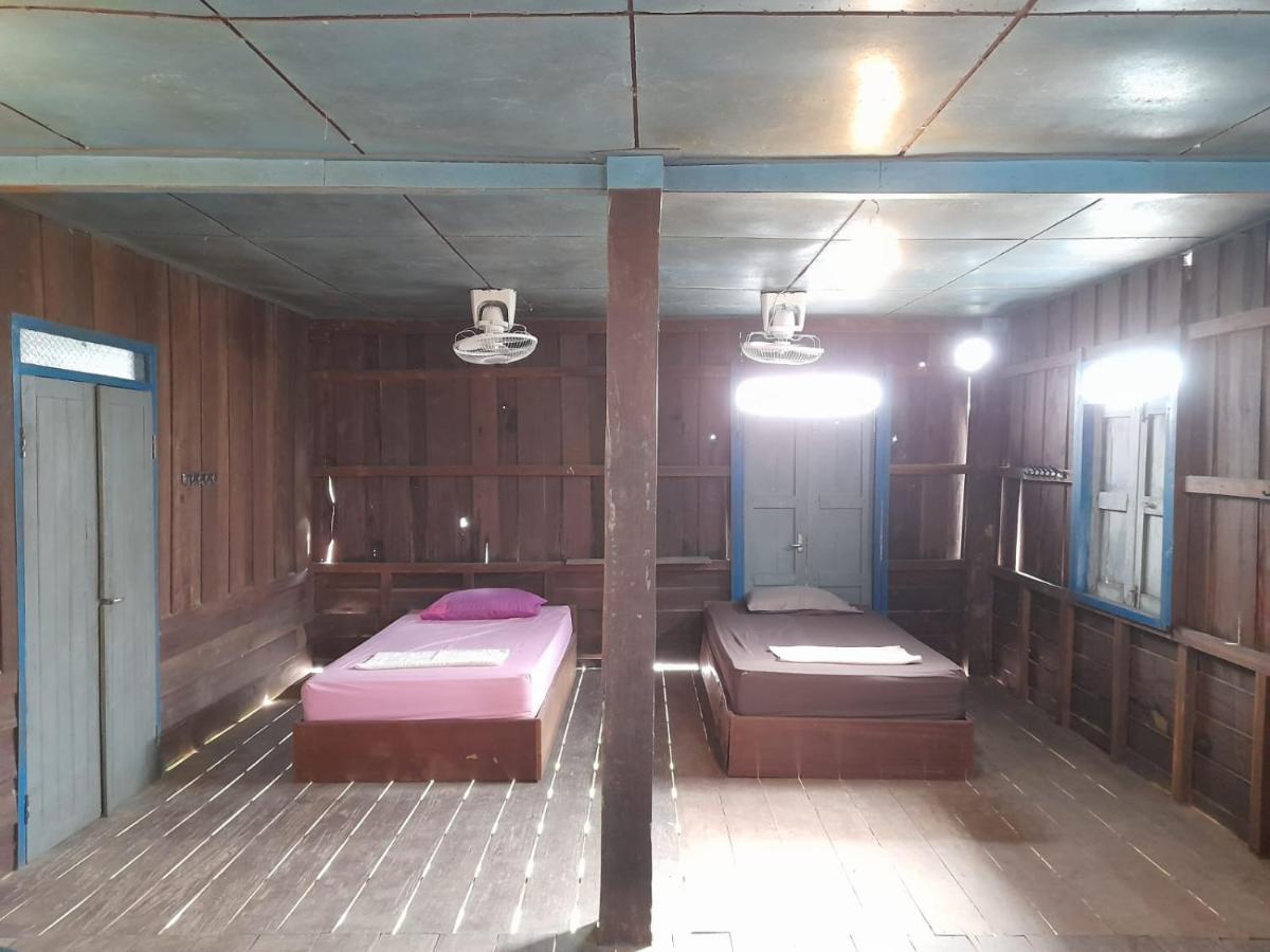 Ta'S Dorm Dondet Ostello Ban Dondét Esterno foto